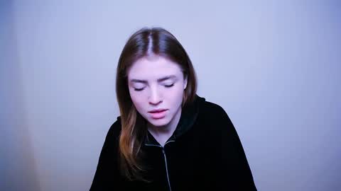 Olivia online show from 02.11.25