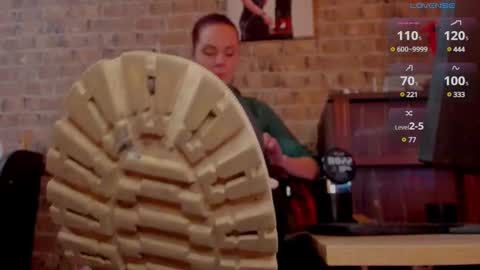 Miss Venus online show from 02.13.25