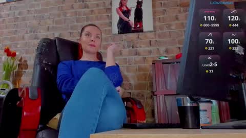 Miss Venus online show from 03.12.25