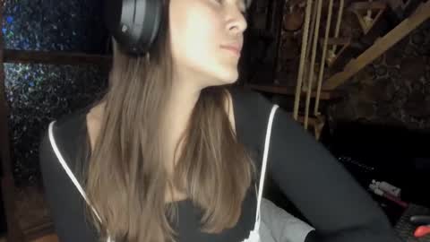 Snapshot of misspink152015 chatting on 03.02.25 sarah online show from 03.02.25