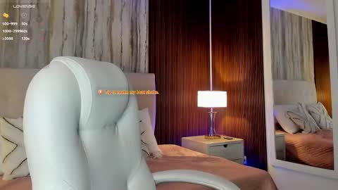 Emma Prada online show from 03.10.25