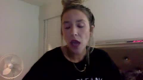Alyssa online show from 05.08.26