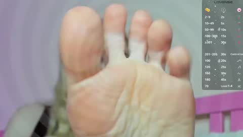 Snapshot of missslola chatting on 02.11.25 Misss Lola Angel online show from 02.11.25