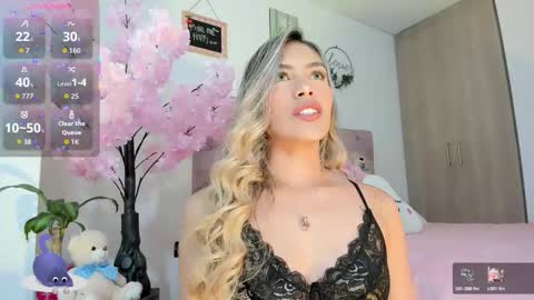 Snapshot of misssofiia_7 chatting on 12.20.25 ... Independent model online show from 12.20.25