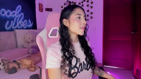 Snapshot of misstexass_ chatting on 12.14.25 Natalie Texass indepedent model online show from 12.14.25