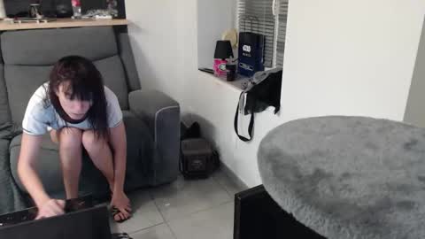 Snapshot of missthon chatting on 11.24.25 missthon online show from 11.24.25