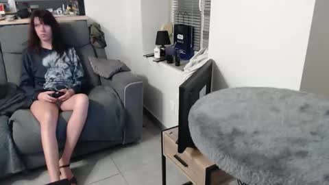 Snapshot of missthon chatting on 12.01.25 missthon online show from 12.01.25