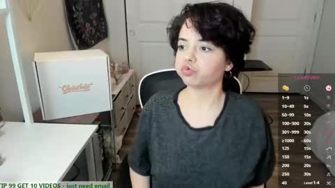 V Nessa online show from 01.17.26