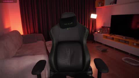 Snapshot of misswiney chatting on 01.23.25 Winey online show from 01.23.25