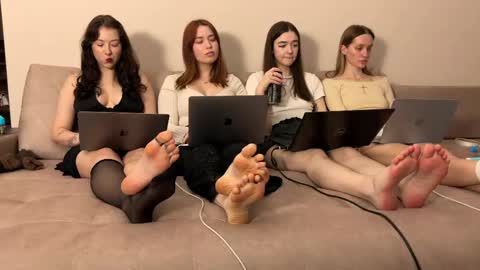 misswishh online show from 04.29.26