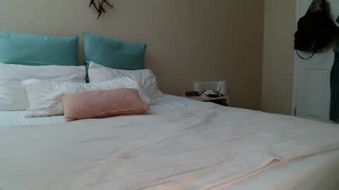 Snapshot of missxmonique chatting on 03.04.25 Monique online show from 03.04.25