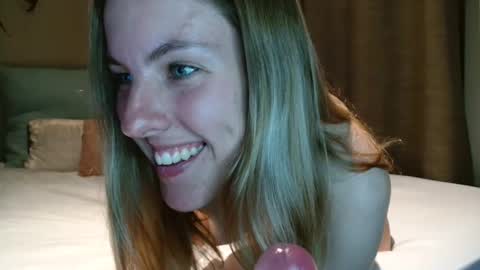 Snapshot of missxmonique chatting on 10.21.25 Monique online show from 10.21.25