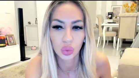 missy_alena online show from 11.13.25