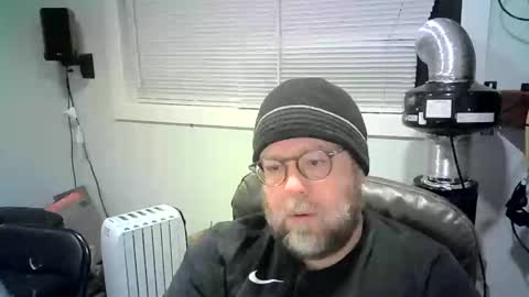 Snapshot of mister_happy567 chatting on 01.04.25 Mr. Happy online show from 01.04.25