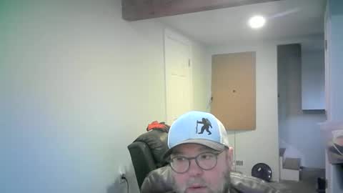 Snapshot of mister_happy567 chatting on 02.22.26 Mr. Happy online show from 02.22.26