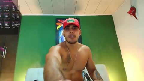 Snapshot of mister_latino27 chatting on 11.25.25 Mster online show from 11.25.25