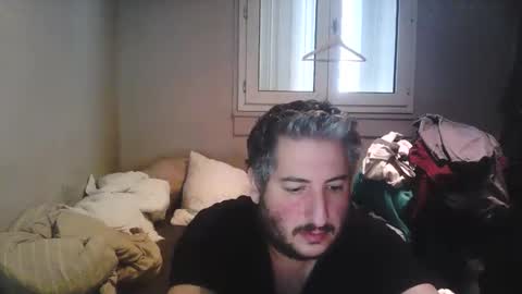 Snapshot of misterbelled chatting on 12.17.25 misterbelled online show from 12.17.25