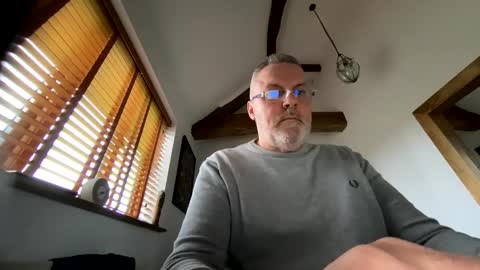 Snapshot of misterblivs chatting on 01.17.25 Misterblivs online show from 01.17.25