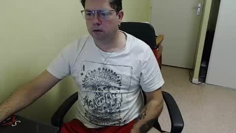 Snapshot of mistercoeur1 chatting on 12.11.24 mistercoeur online show from 12.11.24