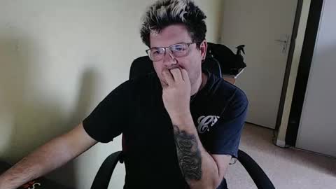 Snapshot of mistercoeur1 chatting on 01.02.25 mistercoeur online show from 01.02.25