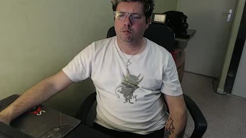 Snapshot of mistercoeur1 chatting on 01.17.25 mistercoeur online show from 01.17.25