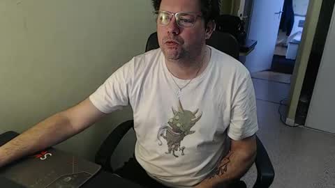 Snapshot of mistercoeur1 chatting on 01.18.25 mistercoeur online show from 01.18.25