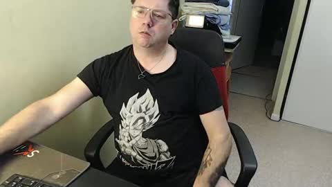 Snapshot of mistercoeur1 chatting on 02.08.25 mistercoeur online show from 02.08.25