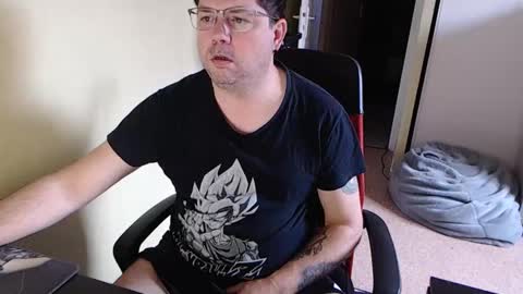 Snapshot of mistercoeur1 chatting on 02.19.25 mistercoeur online show from 02.19.25