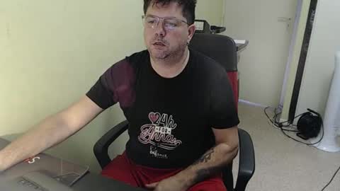 Snapshot of mistercoeur1 chatting on 10.25.25 mistercoeur online show from 10.25.25