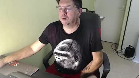 Snapshot of mistercoeur1 chatting on 11.01.25 mistercoeur online show from 11.01.25