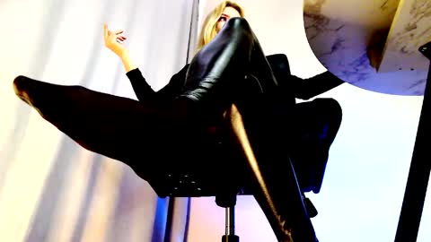  Mistress Alice  online show from 05.09.26