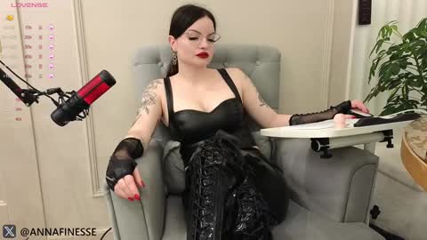 Snapshot of mistress_anna_dame chatting on 02.04.25 Her Infernal Majesty online show from 02.04.25