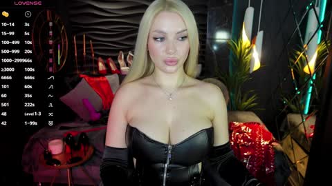 Snapshot of mistress_darsy chatting on 01.21.25 Darsy online show from 01.21.25