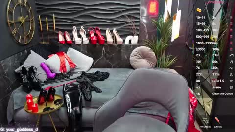 Snapshot of mistress_darsy chatting on 03.07.25 Darsy online show from 03.07.25