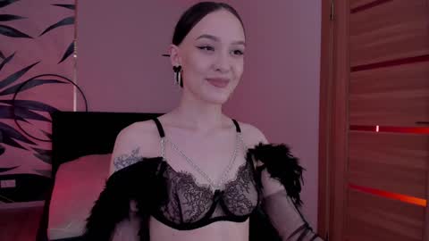 Snapshot of mistress_mialibra chatting on 12.05.24 Mistress Mia online show from 12.05.24