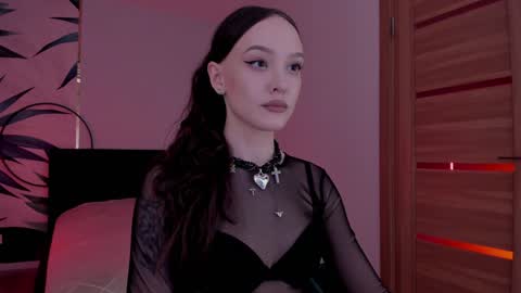 Snapshot of mistress_mialibra chatting on 12.12.24 Mistress Mia online show from 12.12.24