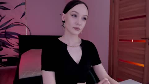 Snapshot of mistress_mialibra chatting on 02.11.25 Mistress Mia online show from 02.11.25