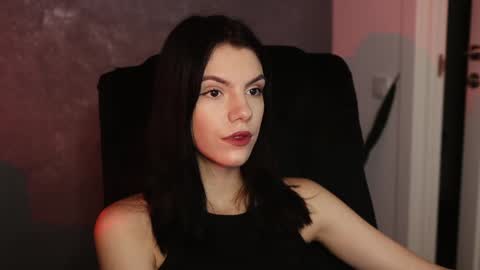 Miss Rochelle online show from 12.06.24