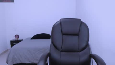 Snapshot of mistress_zafirah chatting on 02.09.26 Mistress online show from 02.09.26