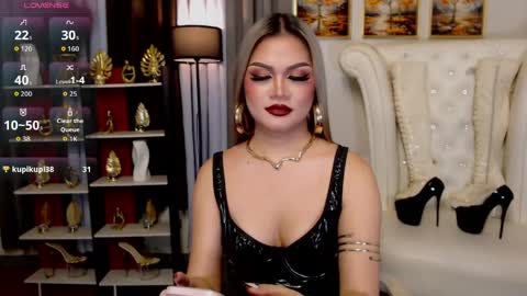 Snapshot of mistressathenna chatting on 06.05.26 mistressathenna online show from 06.05.26