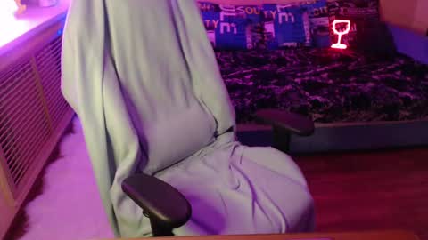 Miss Bailey online show from 01.28.25