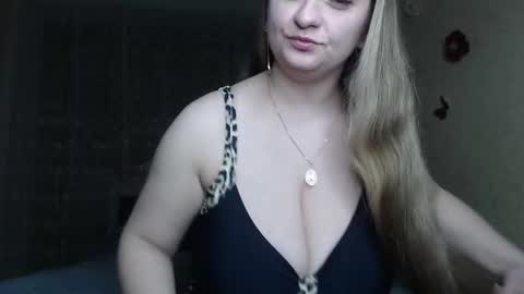 Snapshot of mistresscaro chatting on 03.14.26 mistresscaro online show from 03.14.26