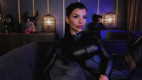 Snapshot of mistresselenia chatting on 12.04.24 Elenia online show from 12.04.24