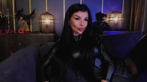 Snapshot of mistresselenia chatting on 02.02.25 Elenia online show from 02.02.25