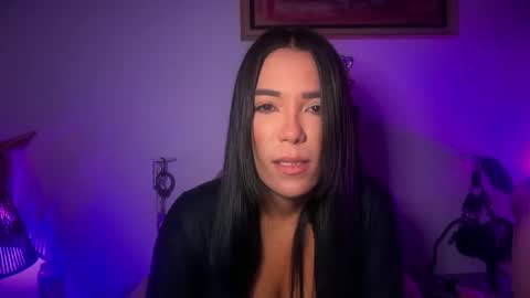Snapshot of mistresslavinia_ chatting on 12.15.25 only mistresslavinia oficial online show from 12.15.25