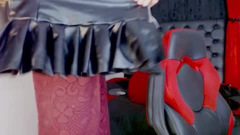 Snapshot of mistresslombana_666 chatting on 11.15.25 Mistresslombana online show from 11.15.25