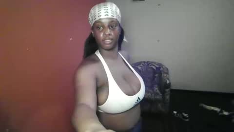 Snapshot of mistressmochareign chatting on 03.11.26 mistressmochareign online show from 03.11.26