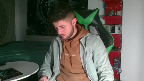 Snapshot of mistxss chatting on 01.12.25 mistxss online show from 01.12.25