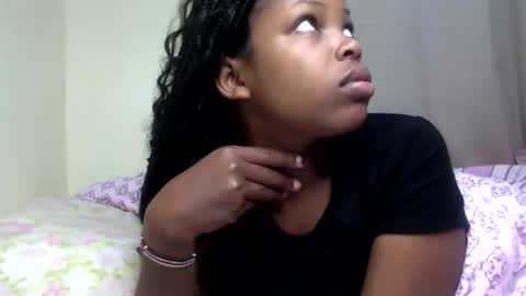 Snapshot of misty_shee chatting on 11.27.25 misty_shee online show from 11.27.25