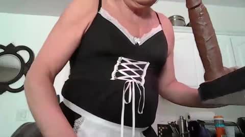 Snapshot of mistygoodslut chatting on 11.18.25 mistygoodslut online show from 11.18.25